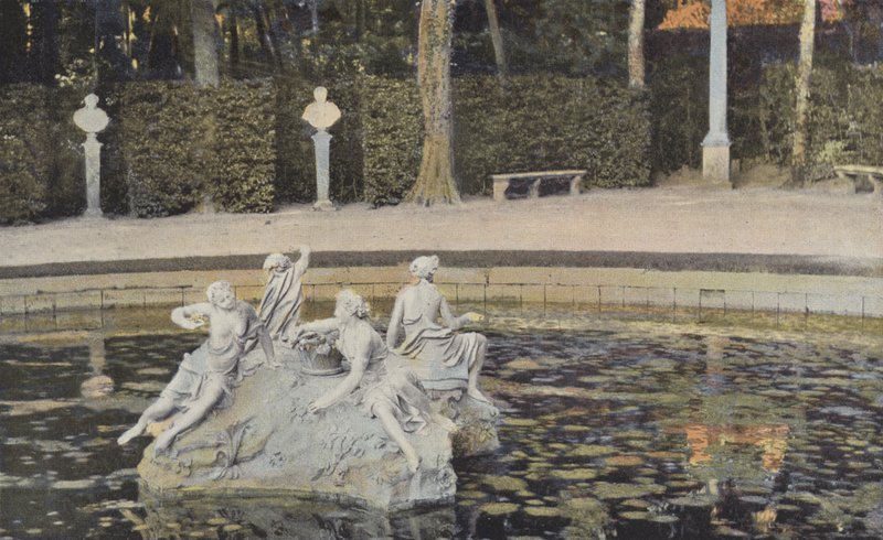 Trianon, Nymphenbecken von French Photographer