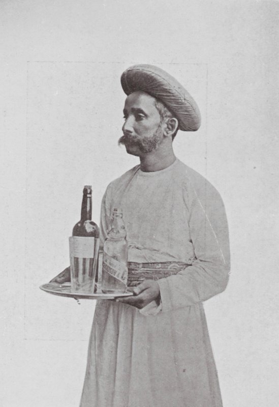 Bombay / Mumbai: Der Tischjunge von Indian photographer