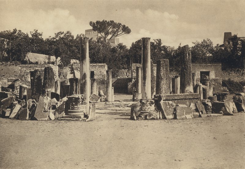 Neapel: Pozzuoli, Tempio Di Serapide (s/w Foto) von Italian Photographer