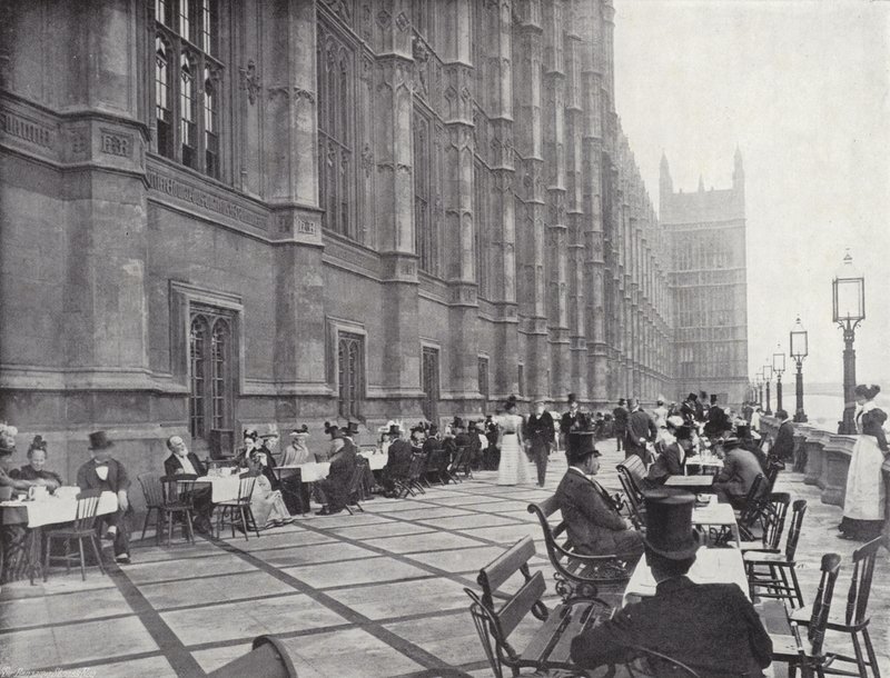 Tee auf der Terrasse von J. Benjamin Stone
