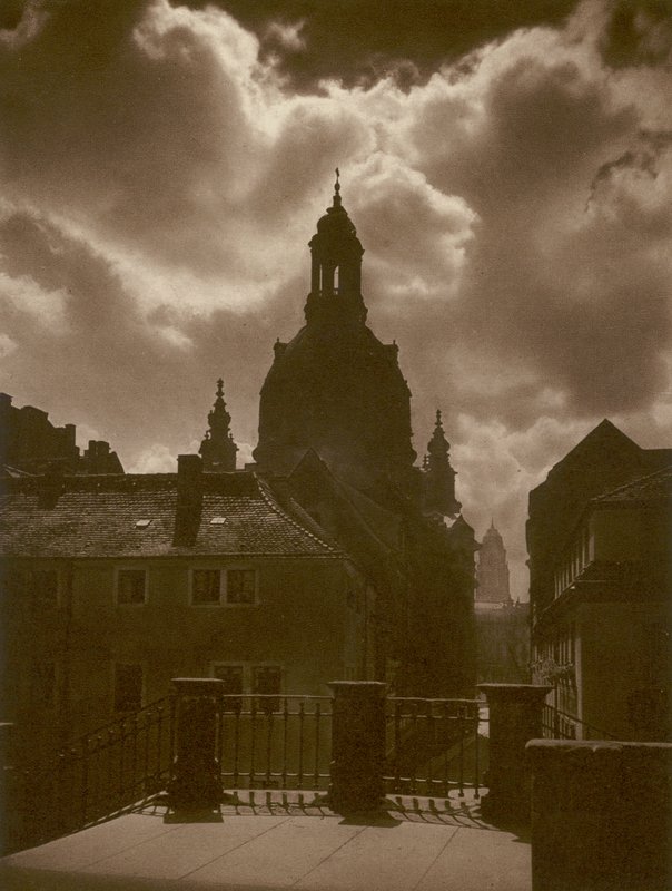Dresden, Frauenkirche (s/w Foto) von Kurt Hielscher