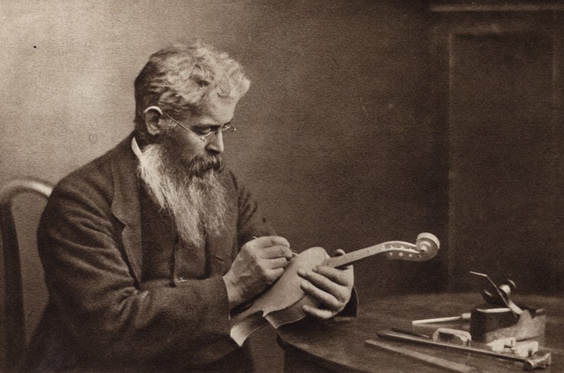 Der Geigenbauer von Nichol Elliot