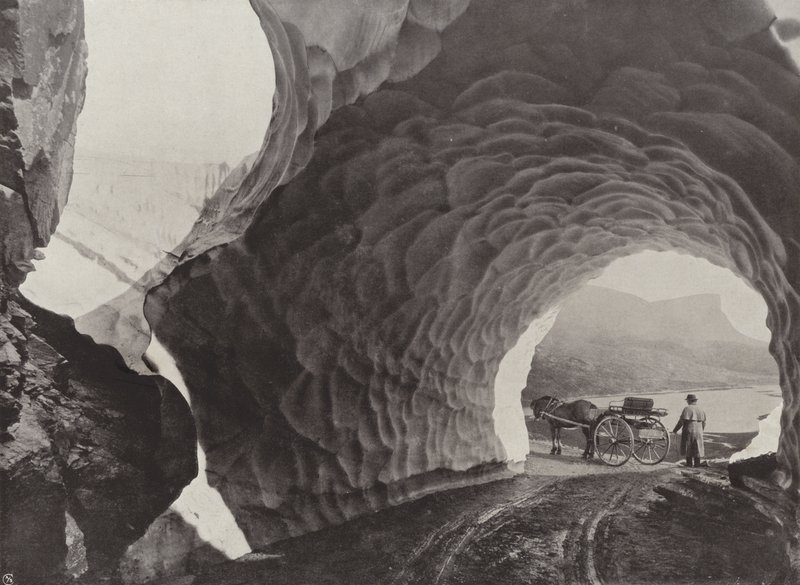 Tunnel durch Schnee, Hauklid-Pass von Norwegian Photographer