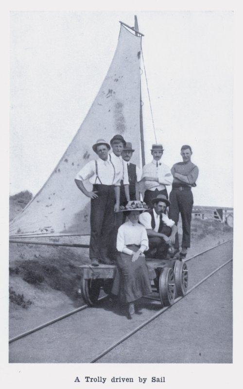 Ein von Segeln angetriebener Trolley von Photographer Australian