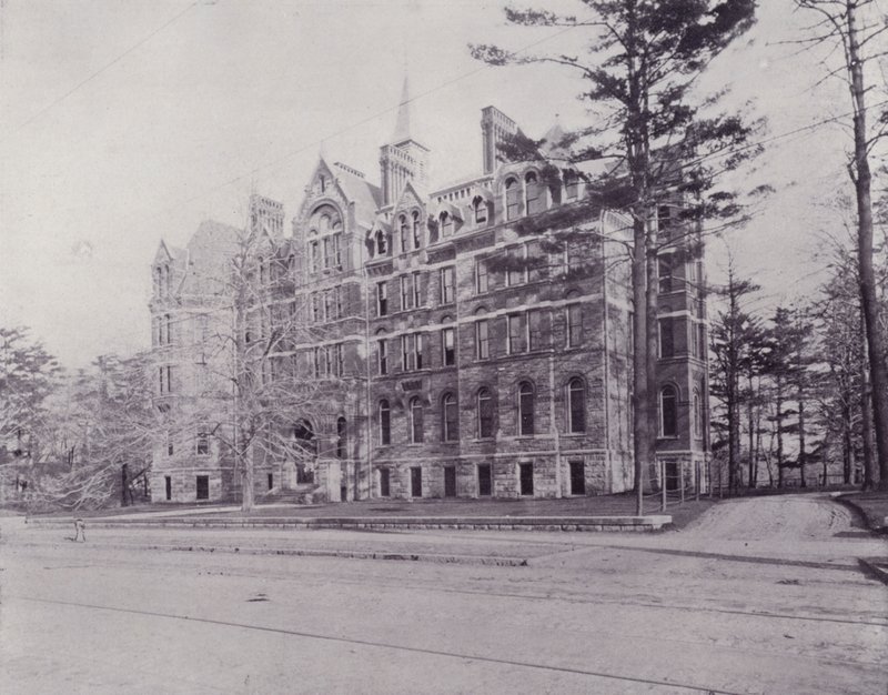 Kanada: McMaster Hall, Toronto von Photographer Canadian