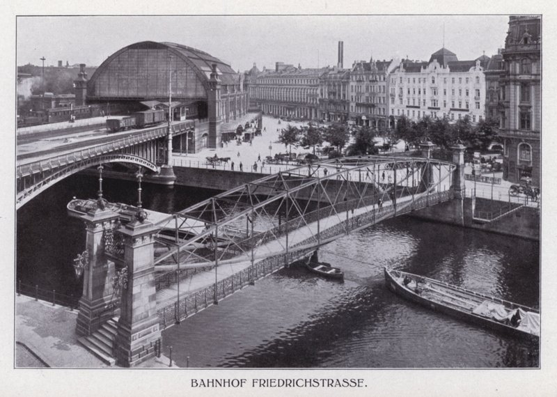 Berlin: Bahnhof Friedrichstraße von Photographer German