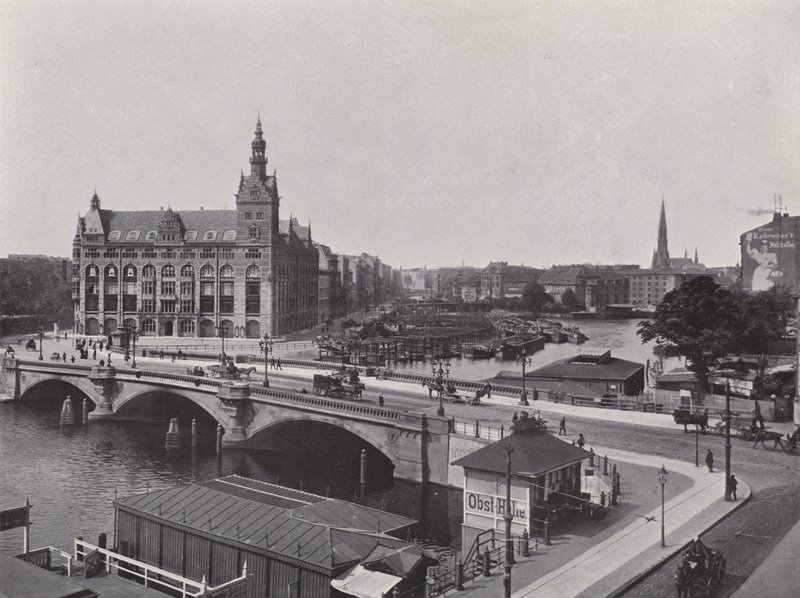 Waisenbrücke von Photographer German