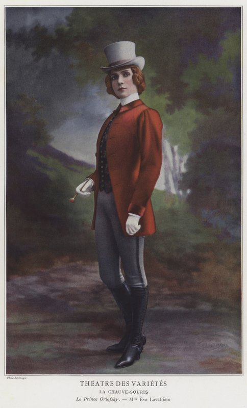 Eve Lavalliere als Prinz Orlovsky in Die Fledermaus von Reutlinger Studio