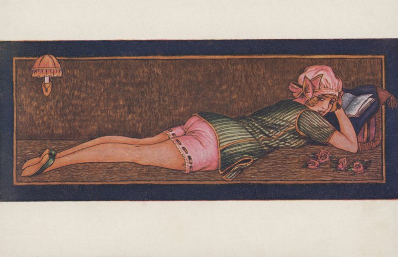 Lesendes Mädchen in Pyjama und Nachtmütze von Xavier Sager